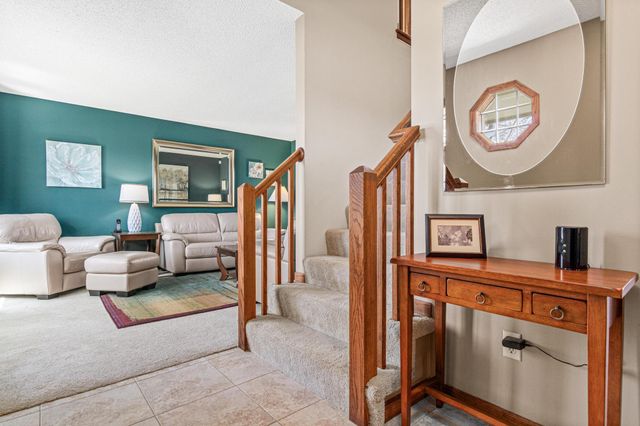 13729 W Preserve Boulevard, Burnsville, MN 55337