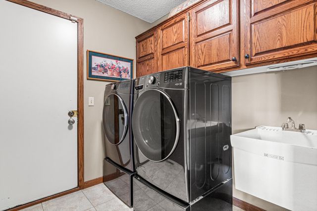 13729 W Preserve Boulevard, Burnsville, MN 55337