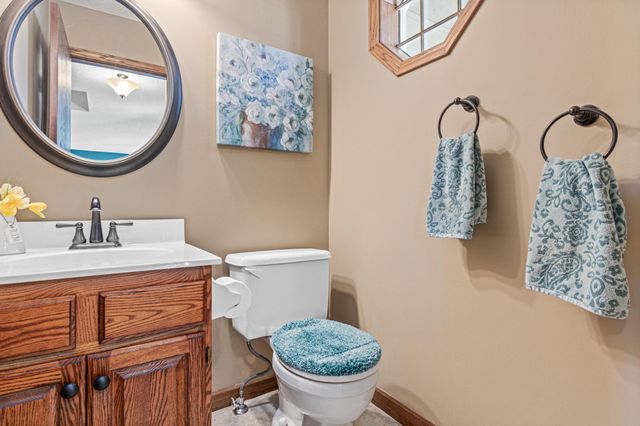 13729 W Preserve Boulevard, Burnsville, MN 55337