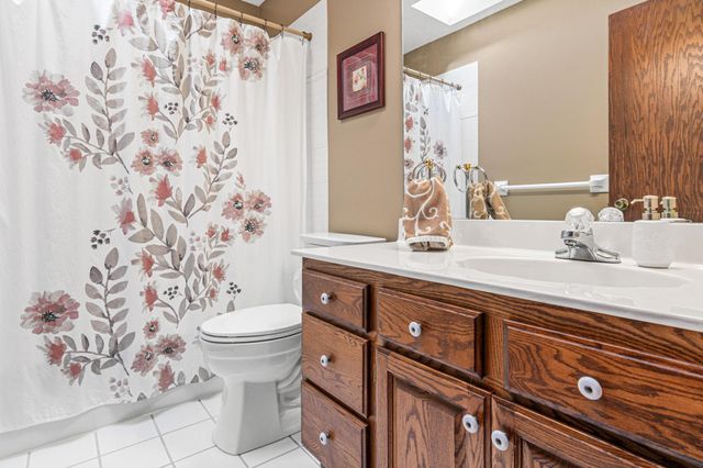 13729 W Preserve Boulevard, Burnsville, MN 55337