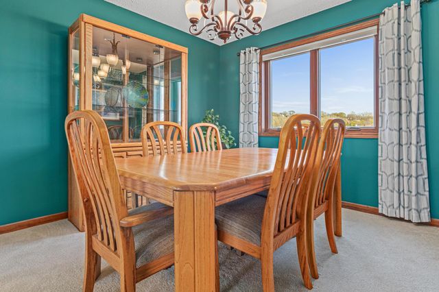 13729 W Preserve Boulevard, Burnsville, MN 55337