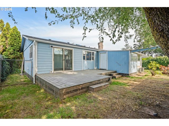 1995 J St, Springfield, OR 97477