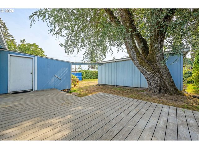 1995 J St, Springfield, OR 97477