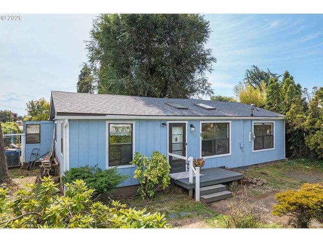 1995 J St, Springfield, OR 97477