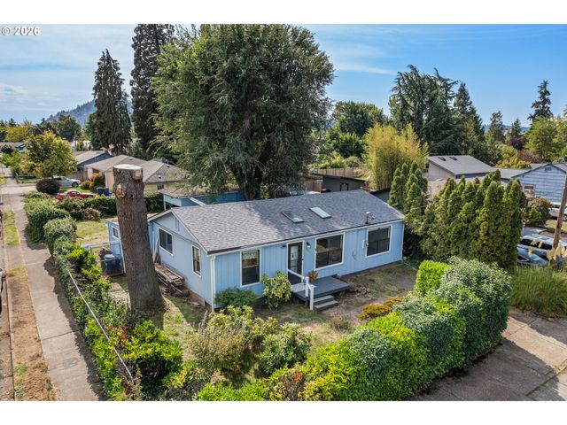 1995 J St, Springfield, OR 97477
