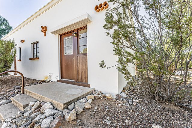 329 S Paseo Tierra, Green Valley, AZ 85614