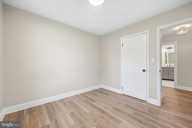 1422 TUSCAWILLA DR, Charles Town, WV 25414