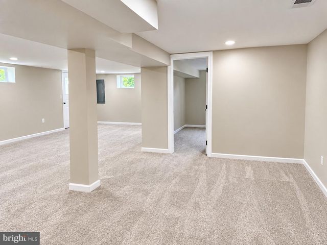 1422 TUSCAWILLA DR, Charles Town, WV 25414