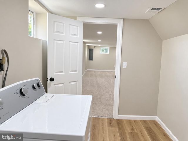 1422 TUSCAWILLA DR, Charles Town, WV 25414