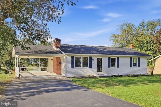1422 TUSCAWILLA DR, Charles Town, WV 25414
