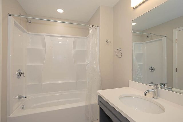 882 Massachusetts Ave 3F, Arlington, MA 02452