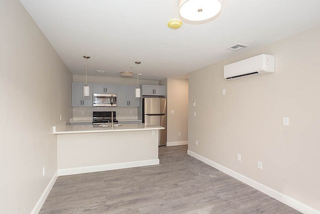 882 Massachusetts Ave 3F, Arlington, MA 02452