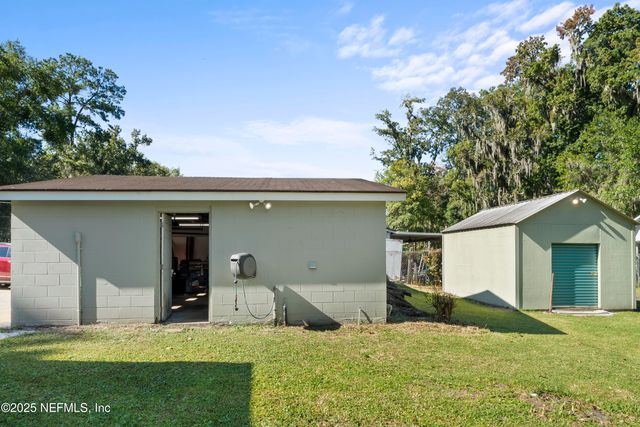 6039 HYDE PARK Circle, Jacksonville, FL 32210