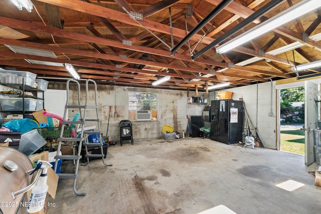 6039 HYDE PARK Circle, Jacksonville, FL 32210