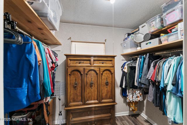 6039 HYDE PARK Circle, Jacksonville, FL 32210