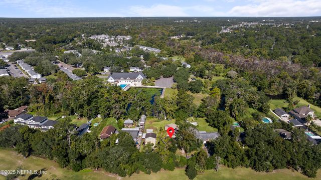 6039 HYDE PARK Circle, Jacksonville, FL 32210