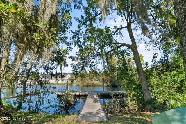 6039 HYDE PARK Circle, Jacksonville, FL 32210