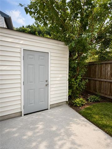 3070 Breslaw CT, Virginia Beach, VA 23453