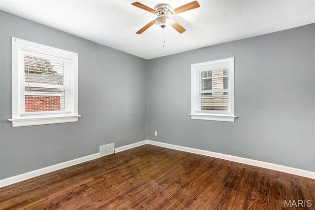 7819 Kenridge Lane, St Louis, MO 63119