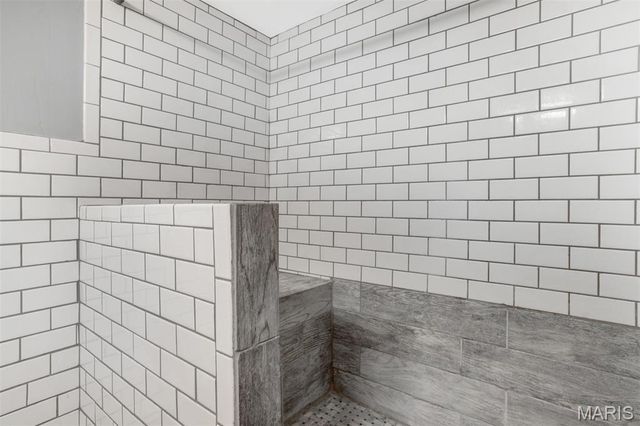 7819 Kenridge Lane, St Louis, MO 63119