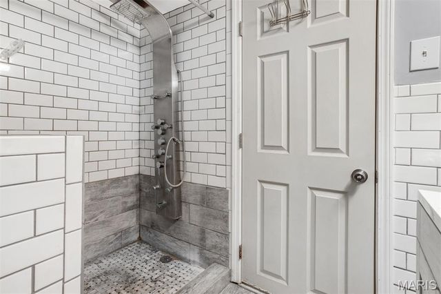 7819 Kenridge Lane, St Louis, MO 63119