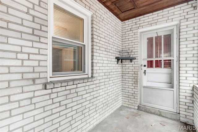 7819 Kenridge Lane, St Louis, MO 63119