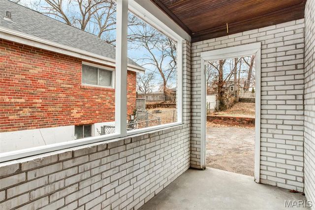 7819 Kenridge Lane, St Louis, MO 63119