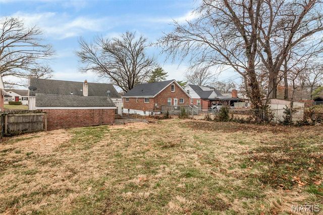 7819 Kenridge Lane, St Louis, MO 63119