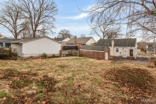 7819 Kenridge Lane, St Louis, MO 63119