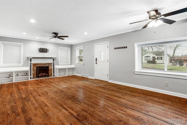 7819 Kenridge Lane, St Louis, MO 63119