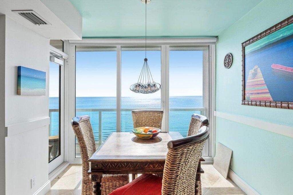 Image 15 of property listing at 2800 S Ocean Boulevard 11c, Boca Raton, FL 33432