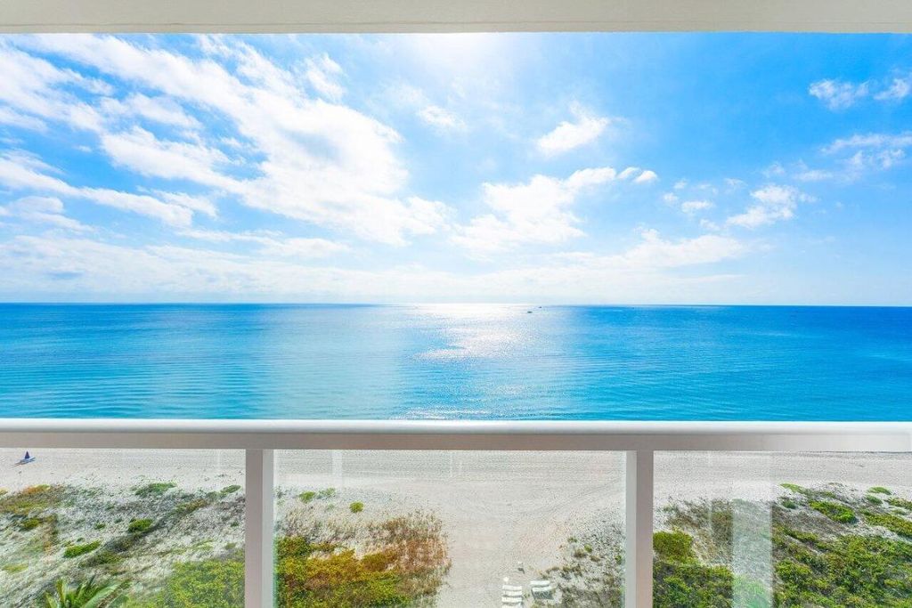 Image 17 of property listing at 2800 S Ocean Boulevard 11c, Boca Raton, FL 33432