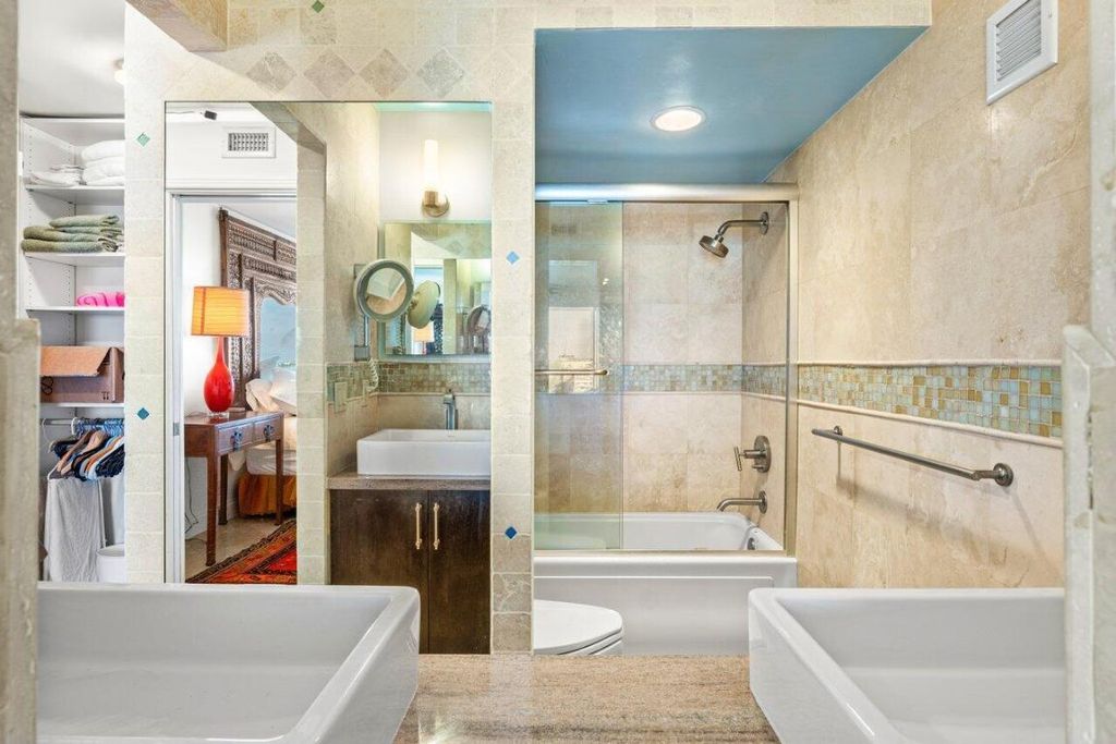 Image 25 of property listing at 2800 S Ocean Boulevard 11c, Boca Raton, FL 33432