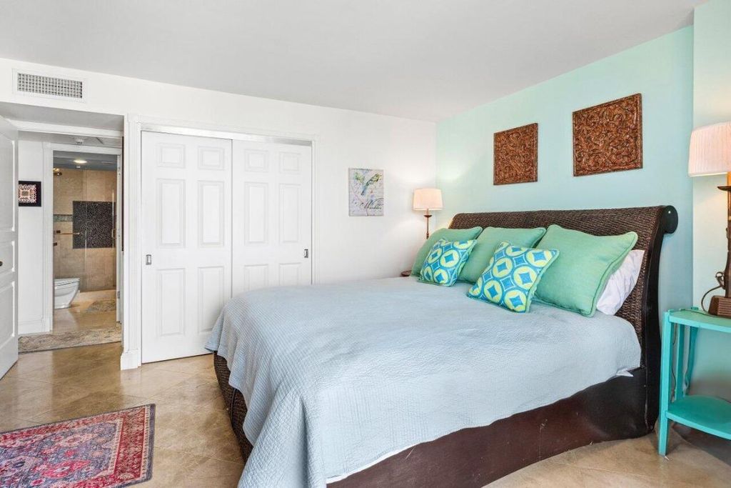 Image 27 of property listing at 2800 S Ocean Boulevard 11c, Boca Raton, FL 33432