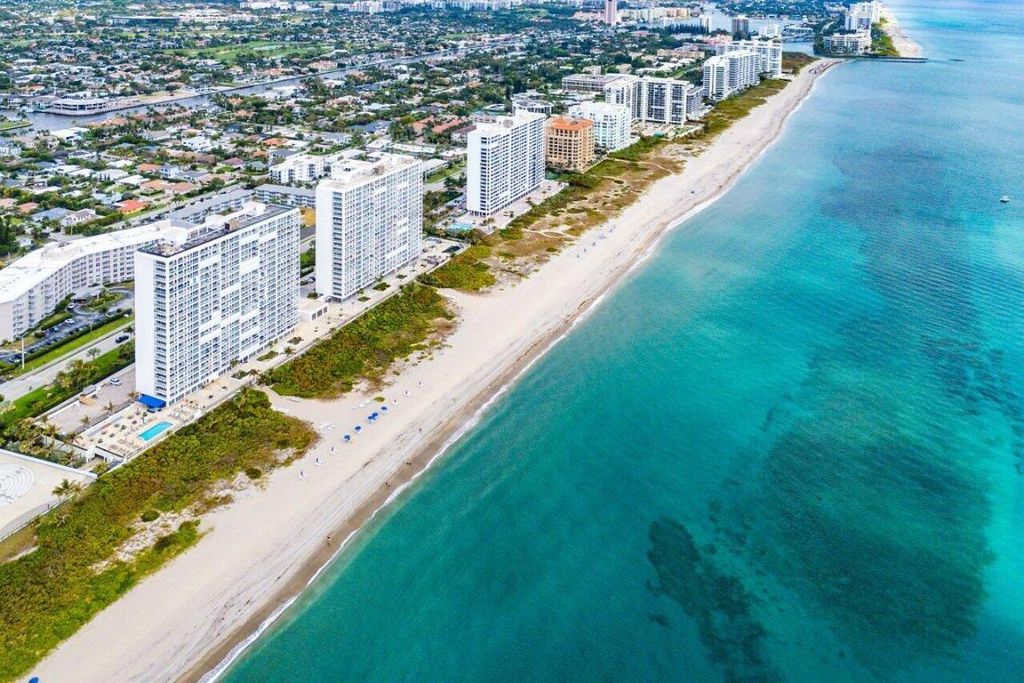 Image 30 of property listing at 2800 S Ocean Boulevard 11c, Boca Raton, FL 33432