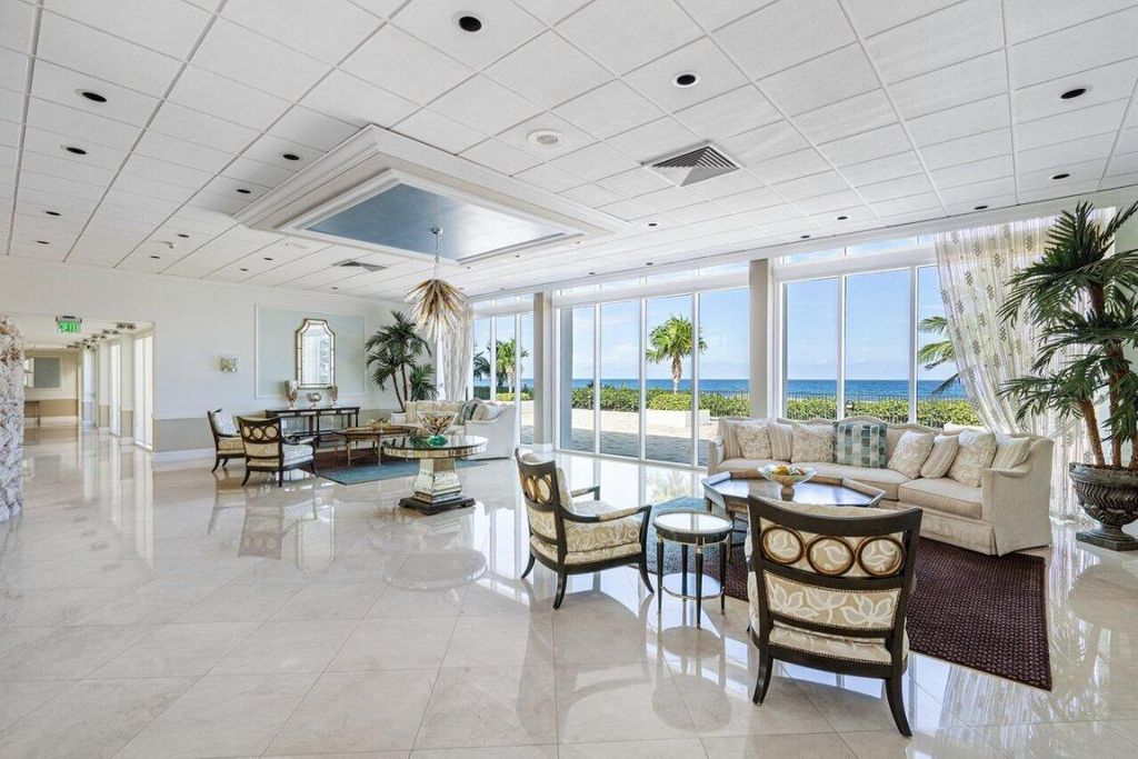 Image 34 of property listing at 2800 S Ocean Boulevard 11c, Boca Raton, FL 33432