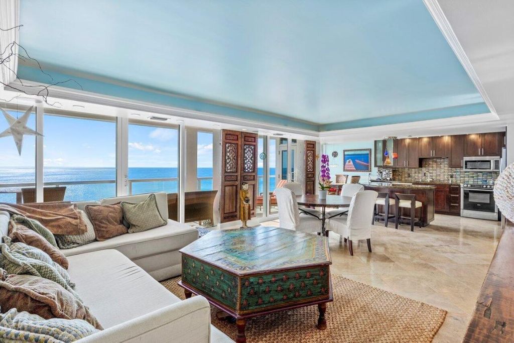 Image 5 of property listing at 2800 S Ocean Boulevard 11c, Boca Raton, FL 33432