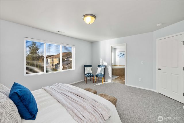 26219 243rd Place SE, Maple Valley, WA 98038