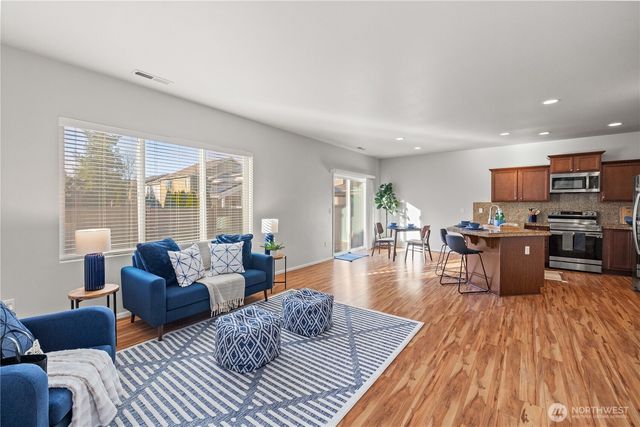 26219 243rd Place SE, Maple Valley, WA 98038