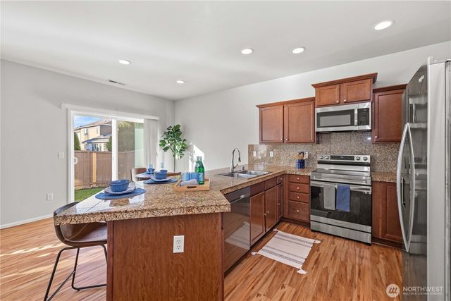 26219 243rd Place SE, Maple Valley, WA 98038