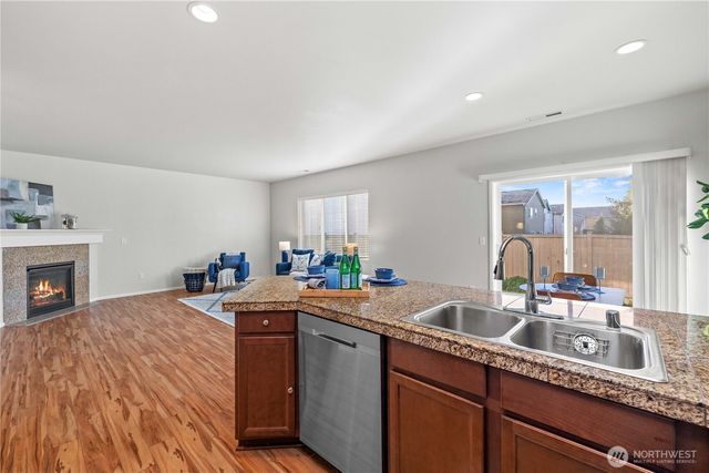 26219 243rd Place SE, Maple Valley, WA 98038