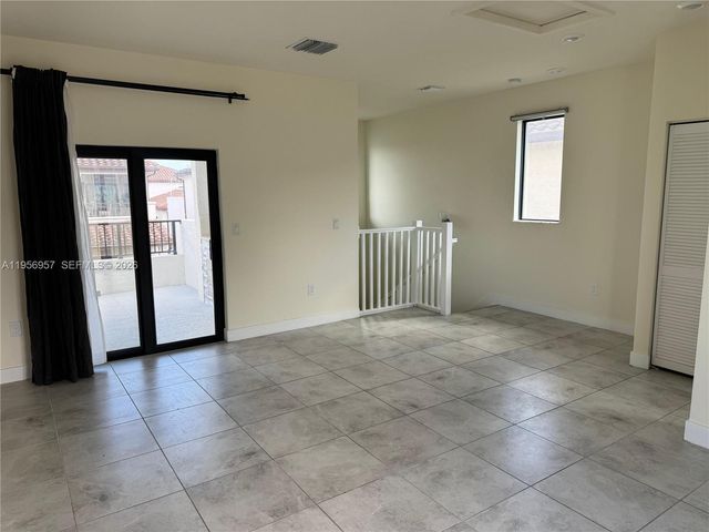 4802 NW 83rd Path ., Doral, FL 33166