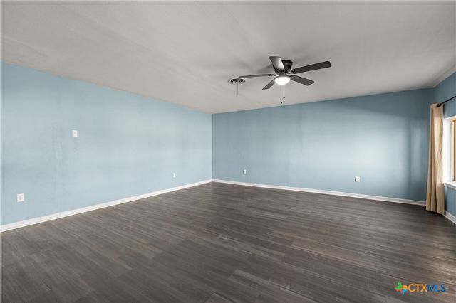 2005 E Avenue I, Temple, TX 76501