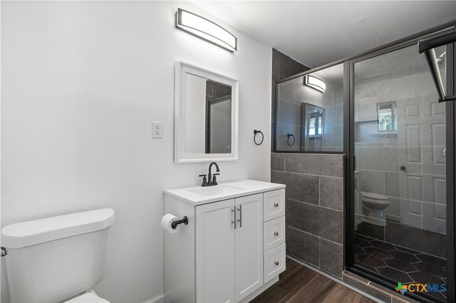 2005 E Avenue I, Temple, TX 76501