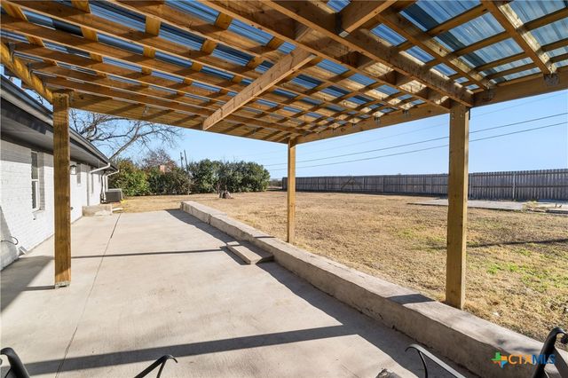 2005 E Avenue I, Temple, TX 76501