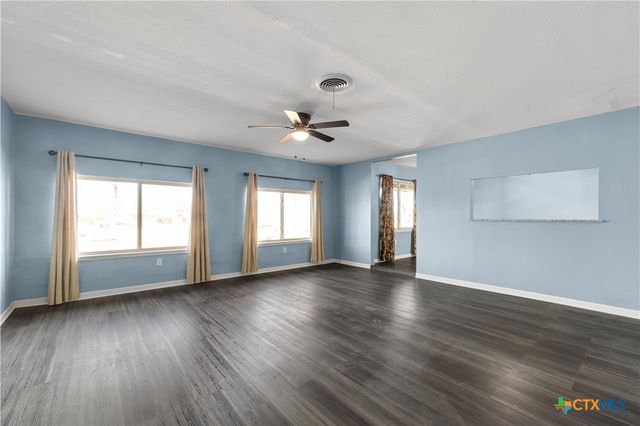 2005 E Avenue I, Temple, TX 76501