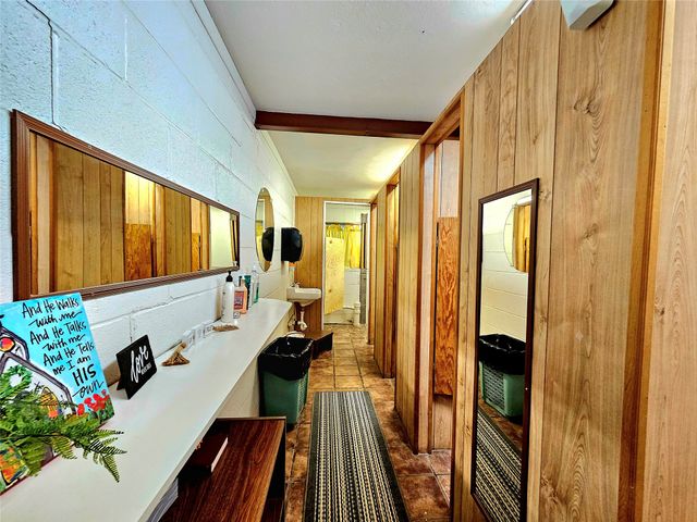 2202 Center Avenue, Brownwood, TX 76801