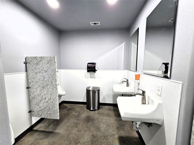 2202 Center Avenue, Brownwood, TX 76801