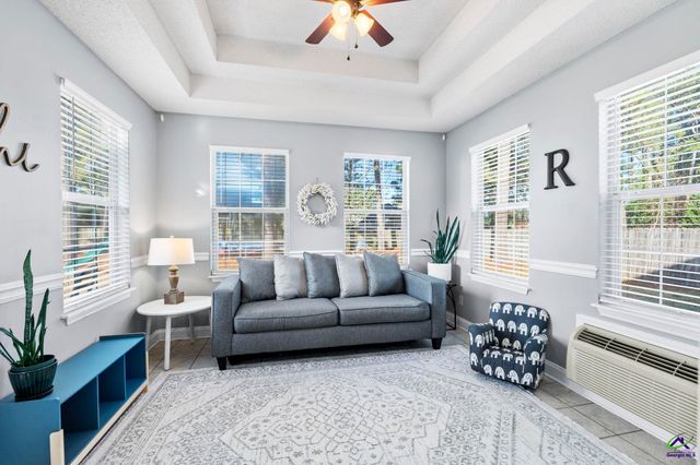 218 Ellicott Dr, Warner Robins, GA 31088