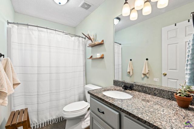 218 Ellicott Dr, Warner Robins, GA 31088